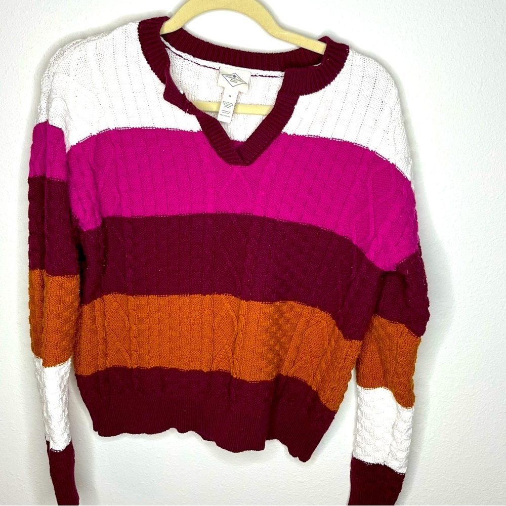 St. John’s Bay preppy, cable, and pattern knit color block sweater.  Size Med